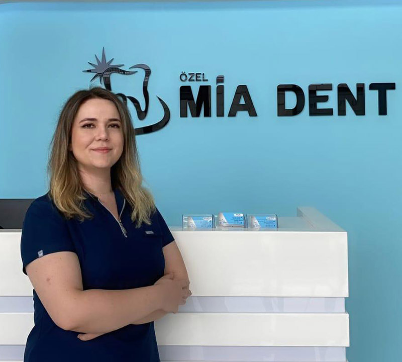 Diş Hekimi Özlem Kart